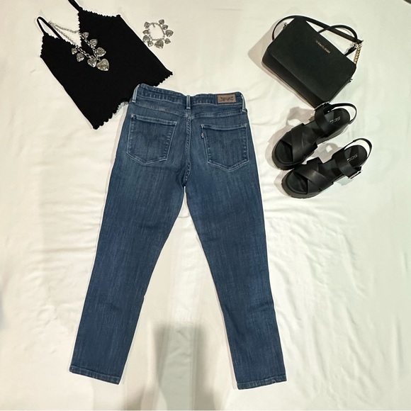 LEVIS Mid Rise Skinny - Picture 2 of 5
